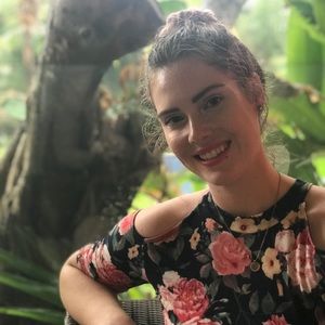 Meet your Posher, Kayla